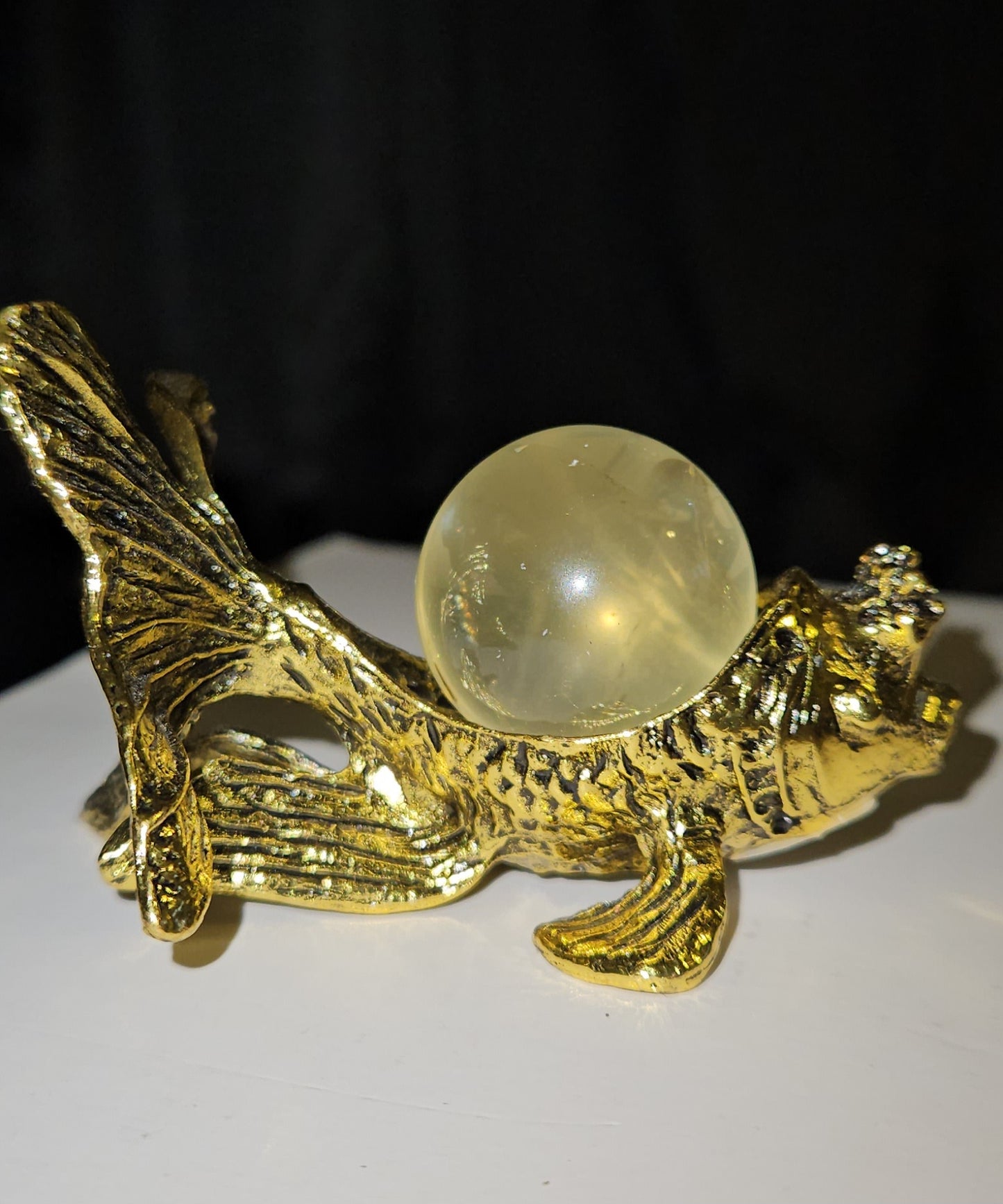Goldfish Sphere Stand