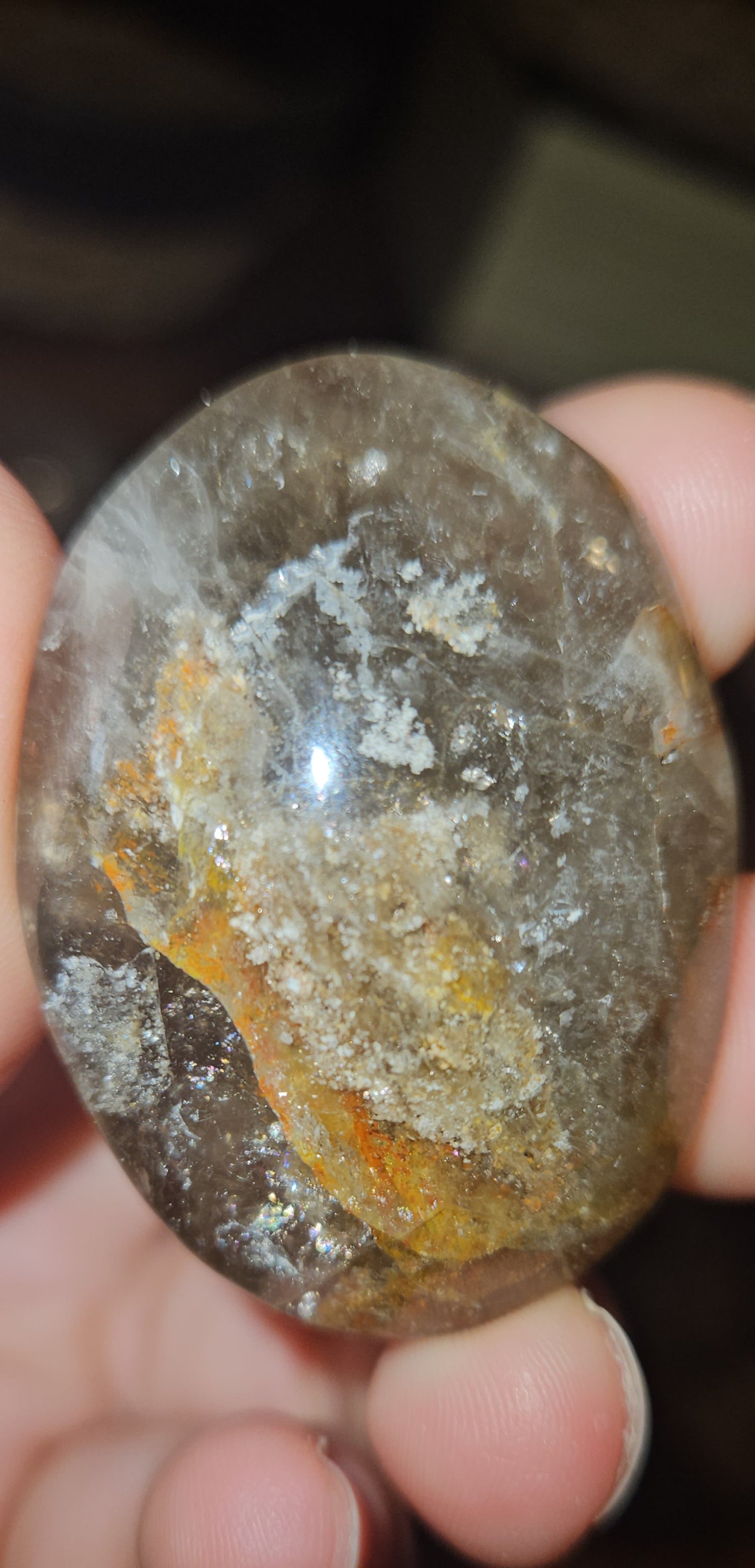 Garden/ Phantom Quartz Palm Stone