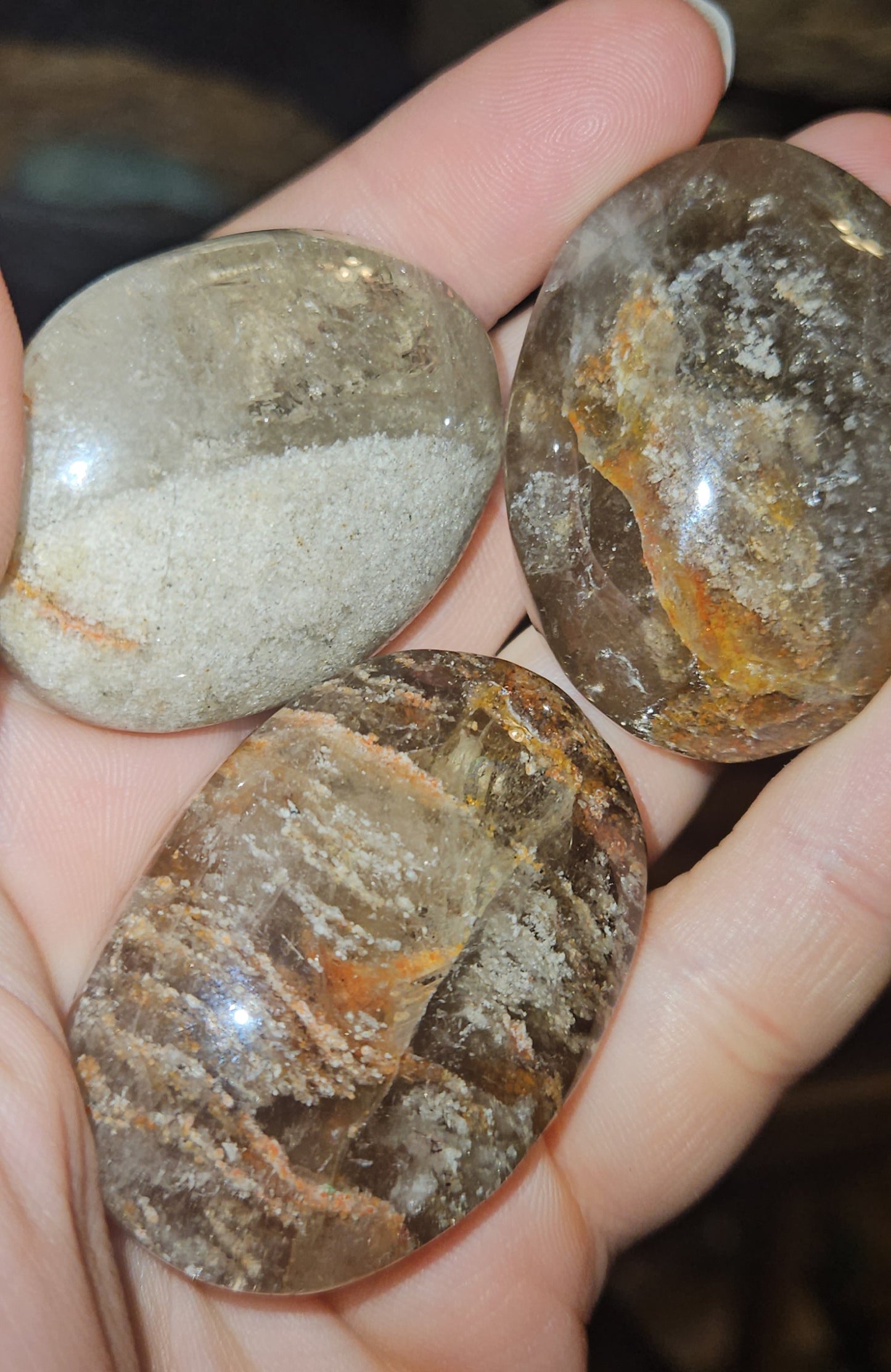 Garden/ Phantom Quartz Palm Stone