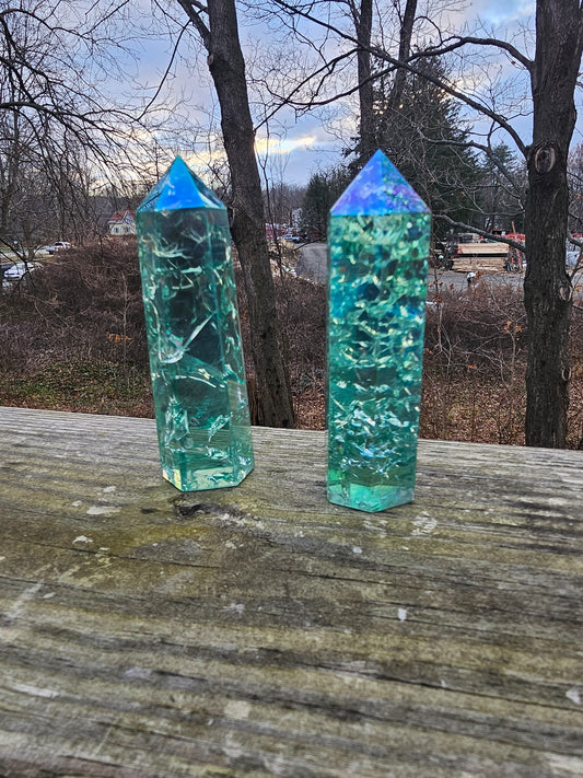 Aura Crackle Quartz Tower