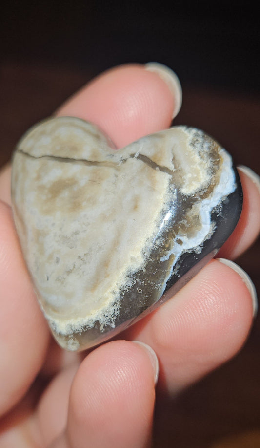 Volcano Agate Heart (UV Reactive)