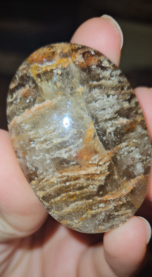 Garden/ Phantom Quartz Palm Stone